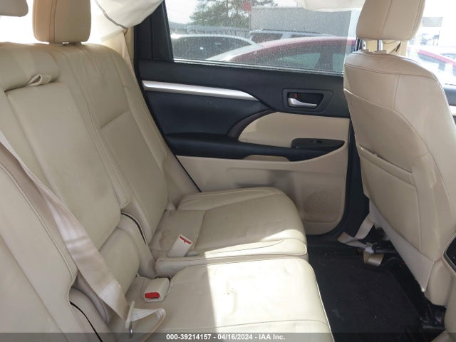 Toyota Highlander Xle V6 2016 5TDKKRFH1GS150324 Image 8