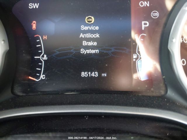 3C4NJCBB9JT489196 Jeep Compass Sun And Wheel Fwd