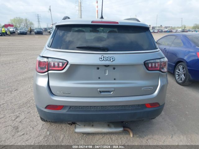 3C4NJCBB9JT489196 Jeep Compass Sun And Wheel Fwd