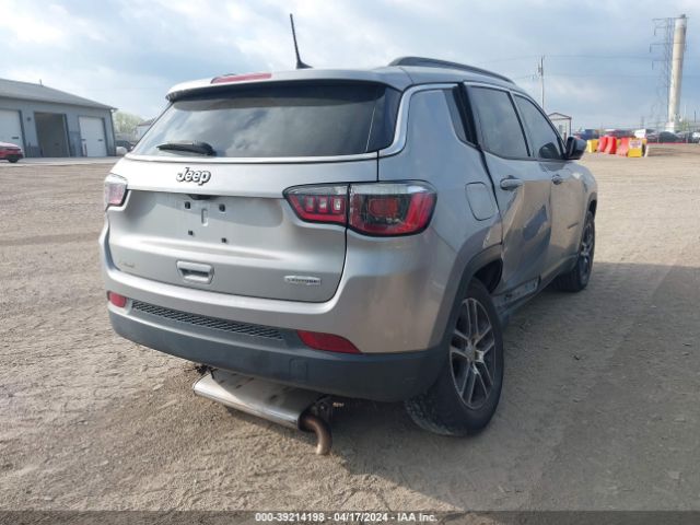 3C4NJCBB9JT489196 Jeep Compass Sun And Wheel Fwd