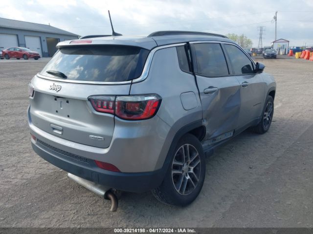 3C4NJCBB9JT489196 Jeep Compass Sun And Wheel Fwd