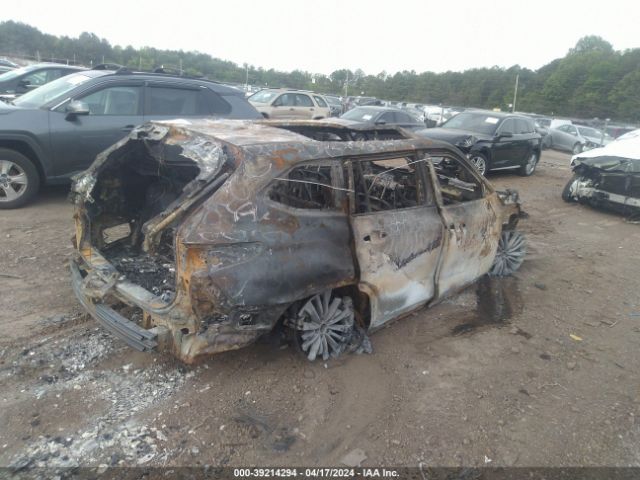 5TDFZRAH3NS093450 Toyota Highlander Platinum