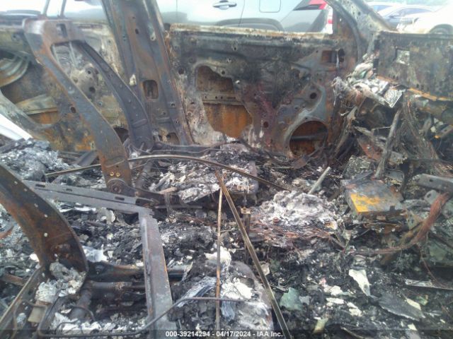 5TDFZRAH3NS093450 Toyota Highlander Platinum