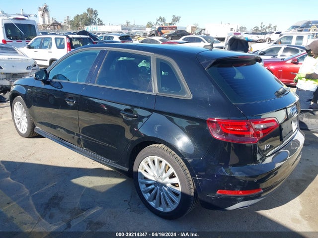WAUUPBFF2GA159706 Audi A3 E-tron 1.4t Premium