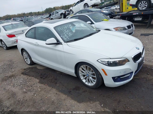 2016 WBA1G9C56GV598875 main image