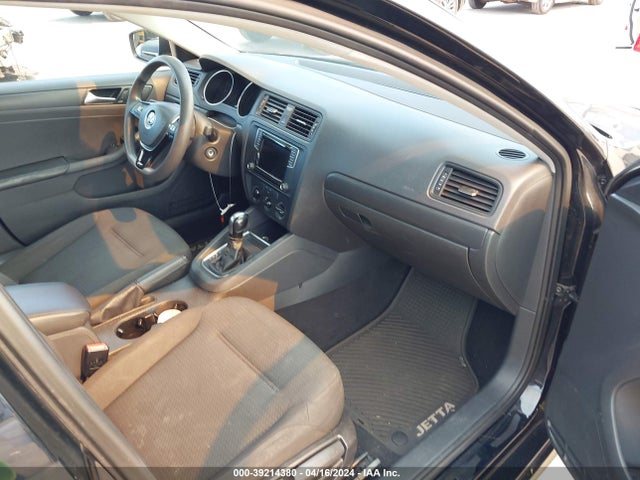 3VW267AJXGM261177 Volkswagen Jetta 1.4t S