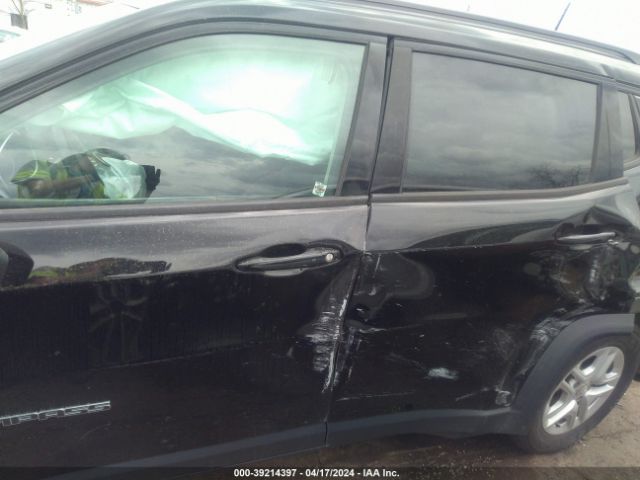 3C4NJCAB2JT250915 Jeep Compass Sport Fwd