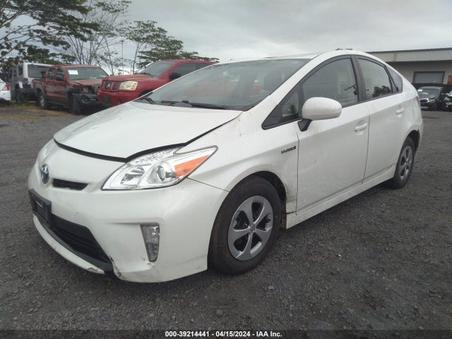 Toyota Prius 2015 JTDKN3DU6F0485097 Image 2