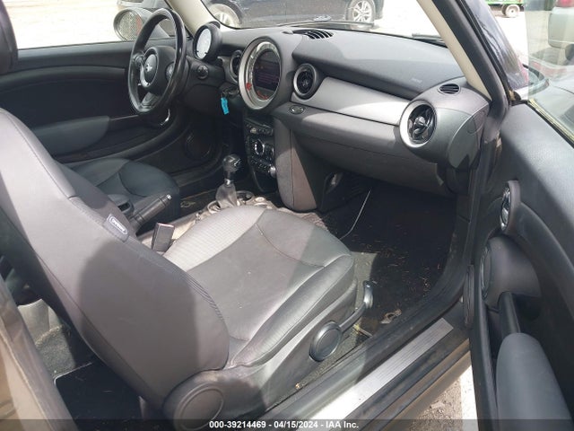 2011 MINI COOPER WMWSU3C50BT098922 Photo 4