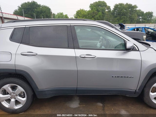 3C4NJCBB8KT782587 Jeep Compass Latitude Fwd