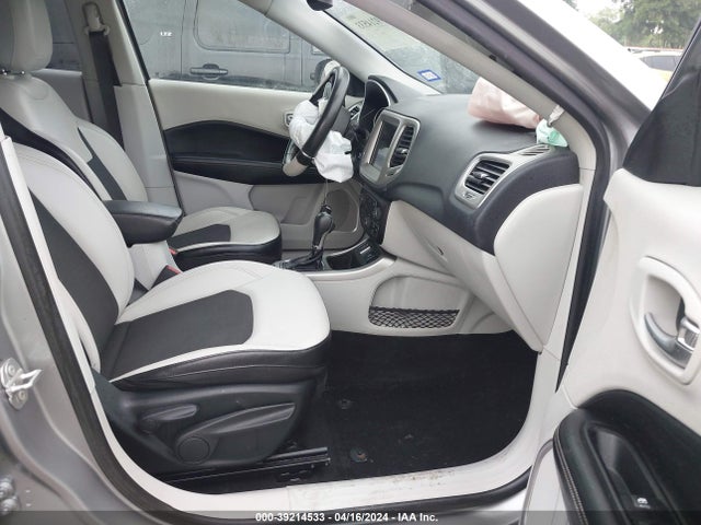 3C4NJCBB8KT782587 Jeep Compass Latitude Fwd
