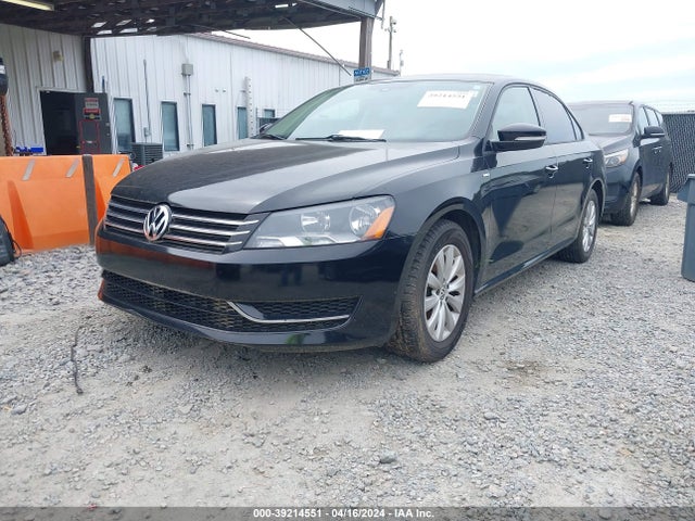 Volkswagen Passat 1.8t Wolfsburg Edition 2014 1VWAT7A34EC110467 Image 2