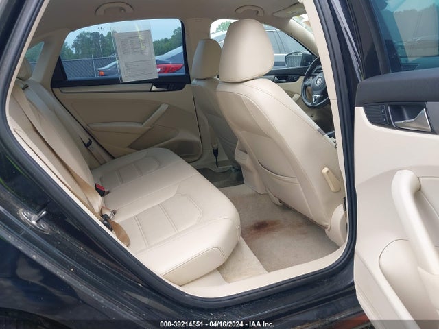Volkswagen Passat 1.8t Wolfsburg Edition 2014 1VWAT7A34EC110467 Image 8