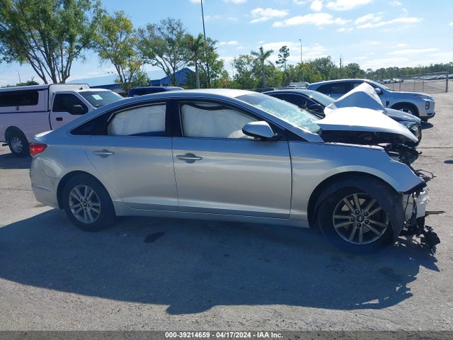Hyundai SONATA SE 2015 5NPE24AF6FH231863 Image 13