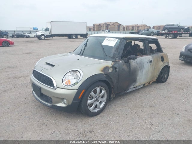 2010 MINI COOPER S WMWMF7C53ATW88766 Photo 1