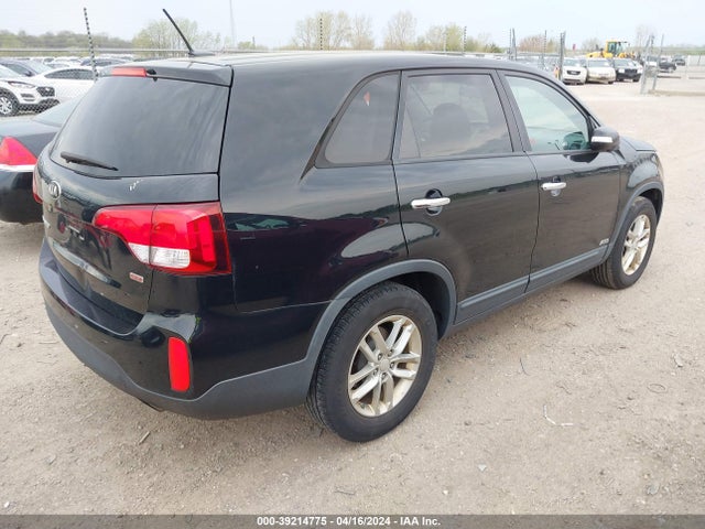 KIA SORENTO LX 2015 5XYKTCA66FG624375 Image 4