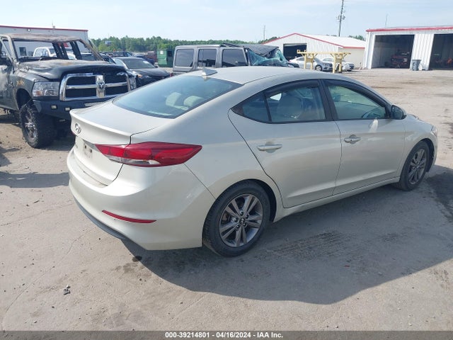 Hyundai Elantra Value Edition 2018 5NPD84LF1JH325004 Image 4