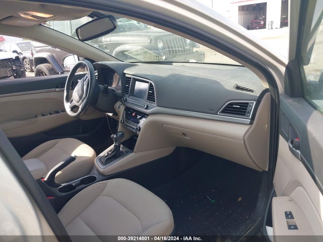 Hyundai Elantra Value Edition 2018 5NPD84LF1JH325004 Image 5