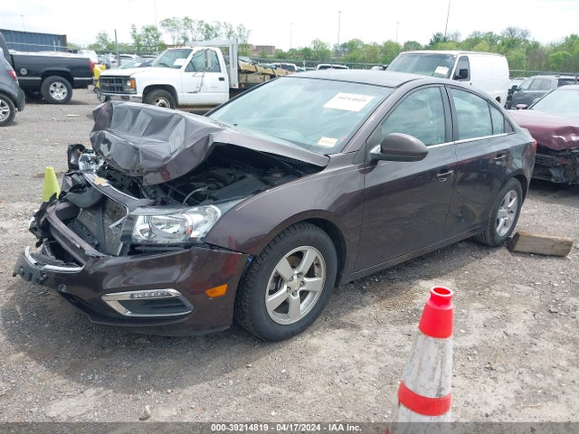 Chevrolet Cruze 1lt Auto 2015 1G1PC5SB9F7146861 Image 2