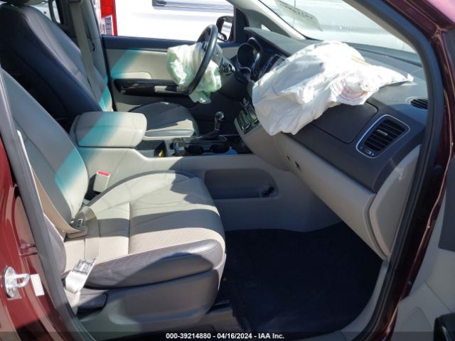 KNDMC5C13G6180883 KIA SEDONA EX