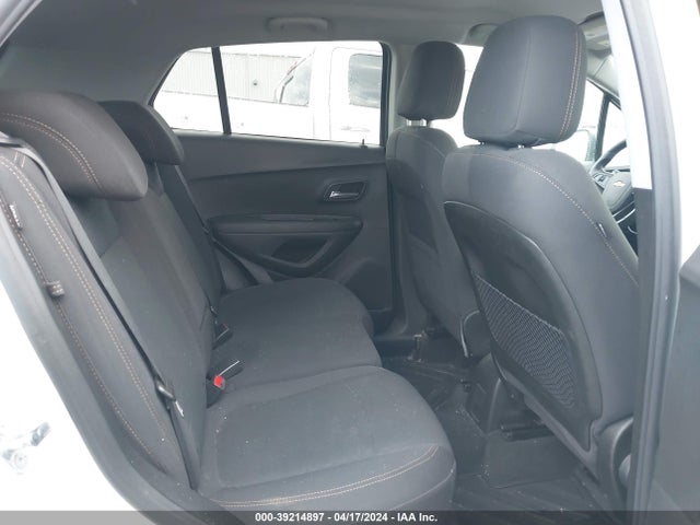Chevrolet TRAX LS 2019 3GNCJKSBXKL342878 Image 8