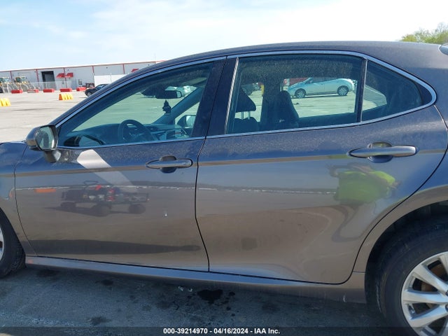Toyota CAMRY LE 2020 4T1C11AK2LU359004 Image 15