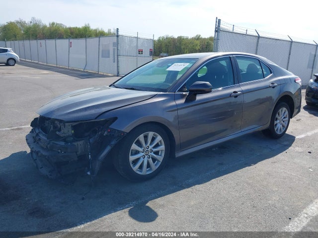 Toyota CAMRY LE 2020 4T1C11AK2LU359004 Image 2