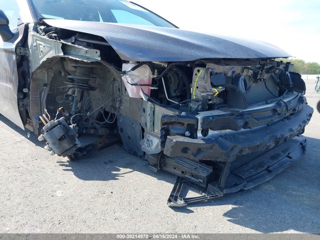 Toyota CAMRY LE 2020 4T1C11AK2LU359004 Image 6