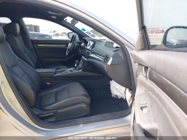 1HGCV1F30JA139886 Honda Accord Sport