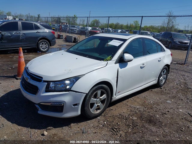 Chevrolet Cruze 1lt Auto 2015 1G1PC5SBXF7118082 Image 2