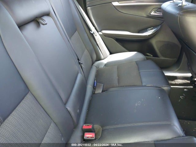 Chevrolet IMPALA 1LT 2017 2G1105SA8H9137852 Image 8