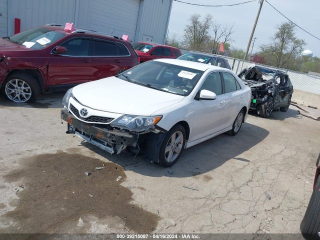 Toyota CAMRY SE 2014 4T1BF1FK1EU806852 Image 2
