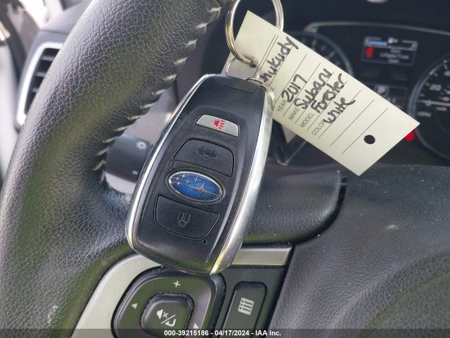 Subaru Forester 2.5i Touring 2017 JF2SJAWC3HH507728 Image 11