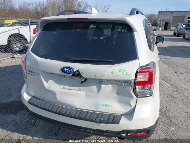 Subaru Forester 2.5i Touring 2017 JF2SJAWC3HH507728 Image 6