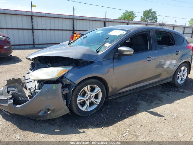 Ford FOCUS SE 2014 1FADP3K27EL151586 Image 2