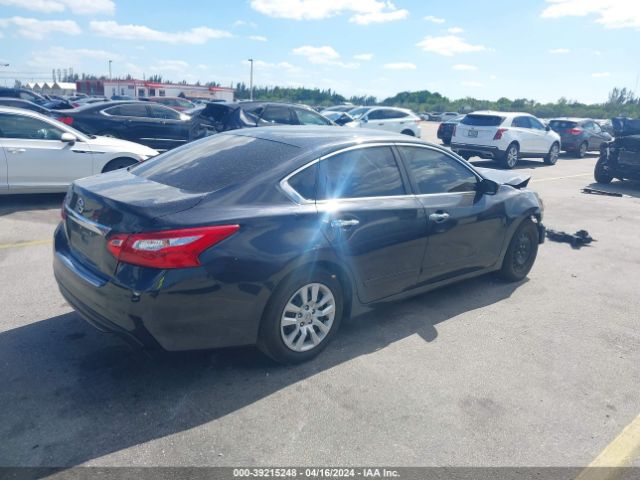 1N4AL3AP7HN355082 Nissan Altima 2.5 S