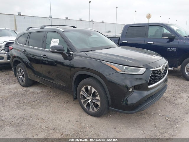 Toyota Highlander Xle 2021 5TDHZRBH0MS530505 Image 1