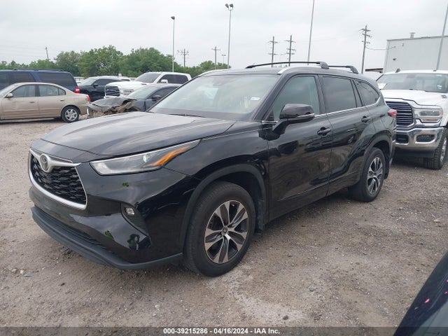 Toyota Highlander Xle 2021 5TDHZRBH0MS530505 Image 2