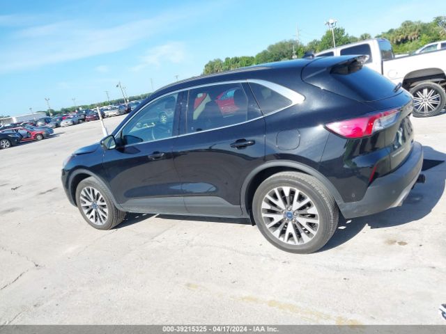 1FMCU9J97LUA73118 Ford Escape Titanium