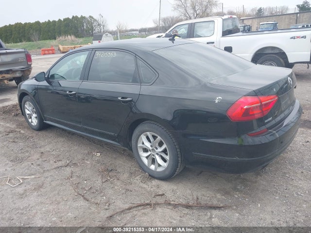 1VWAT7A37GC011838 Volkswagen Passat 1.8t S