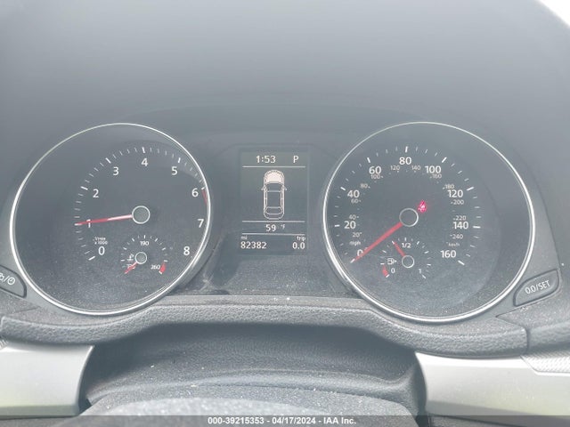 1VWAT7A37GC011838 Volkswagen Passat 1.8t S