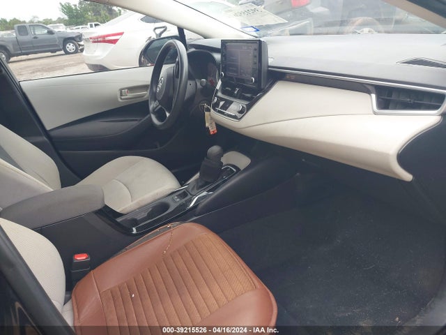 Toyota COROLLA LE 2022 5YFEPMAE2NP323871 Image 5
