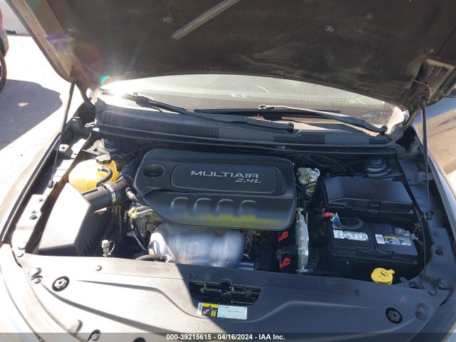 Chrysler 200 Limited 2015 1C3CCCAB8FN617300 Image 10
