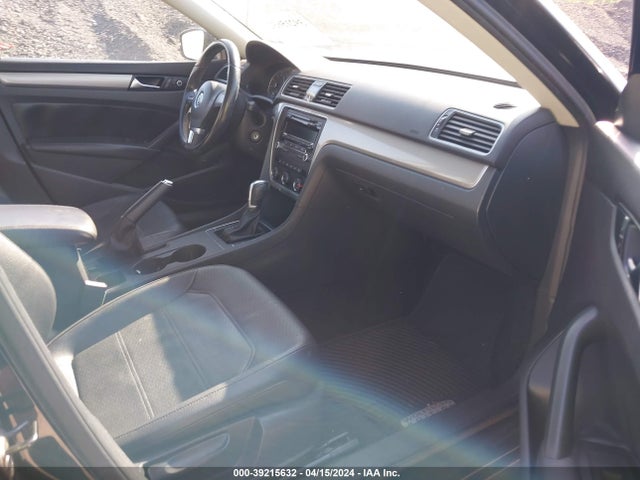 Volkswagen Passat 1.8t Wolfsburg Edition 2014 1VWAT7A35EC060467 Image 5