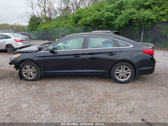 Hyundai SONATA SE 2016 5NPE24AFXGH297415 Image 15