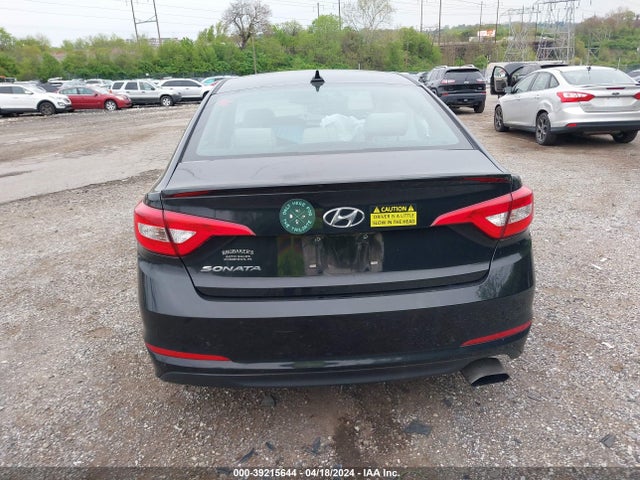 Hyundai SONATA SE 2016 5NPE24AFXGH297415 Image 17