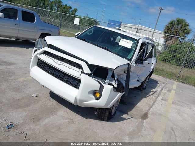 Toyota 4runner Sr5 Premium 2014 JTEZU5JRXE5078250 Image 2