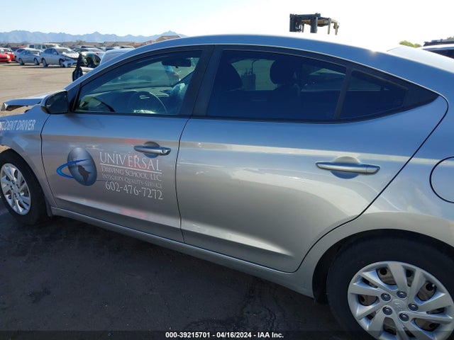 Hyundai ELANTRA SE 2020 5NPD74LF7LH593898 Image 15