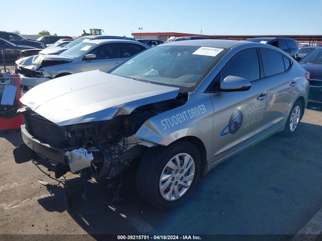 Hyundai ELANTRA SE 2020 5NPD74LF7LH593898 Image 2