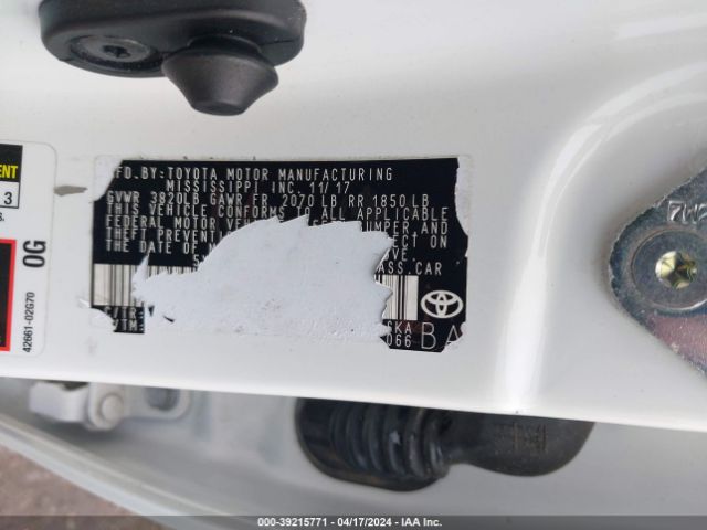 2T1BURHE0JC028955 Toyota COROLLA LE